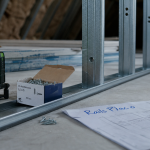 Railles pour placo : rails de cloison en chantier