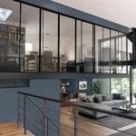 Verrière noire pour mezzanine fermée, porte coulissante vitrée